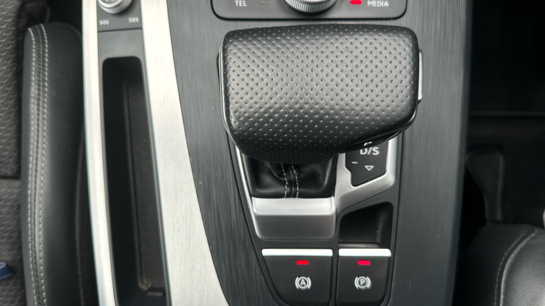 Audi Q5 40 TDI Quattro S Line 5dr S Tronic Diesel Estate